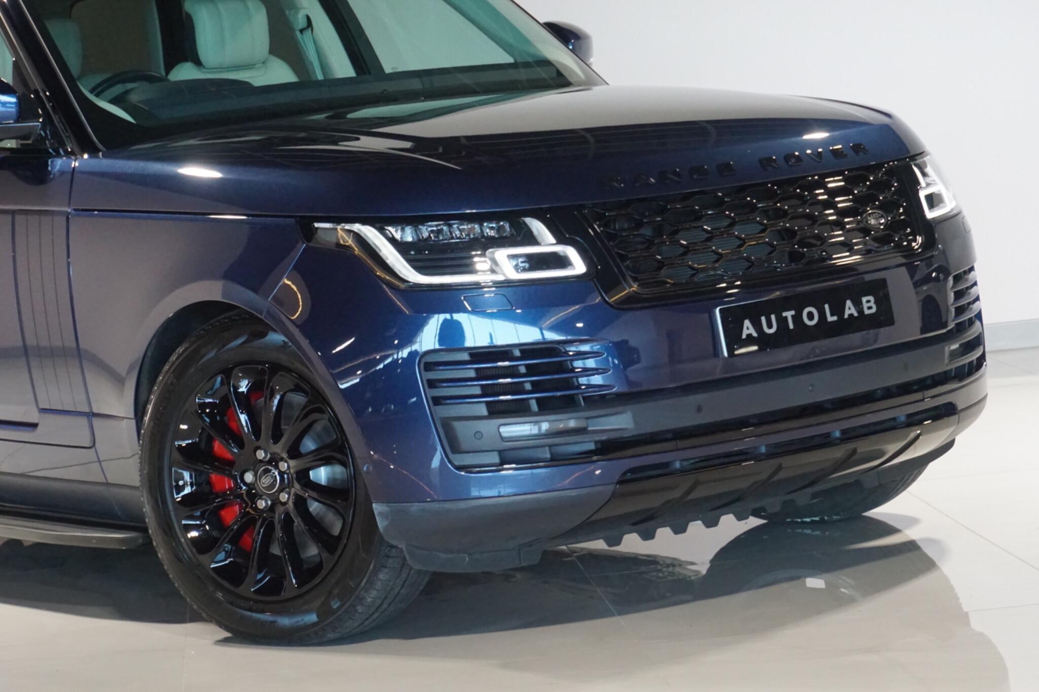 Land Rover Range Rover 2.0 P400e 12.4kWh GPF Vogue SUV 5dr Petrol Plug-in Hybrid Auto 4WD Euro 6 (s/s) (404 ps)